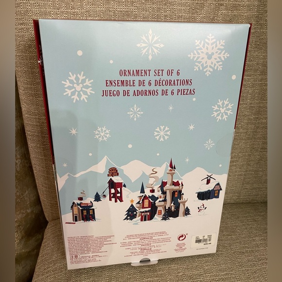 Disney winter ornament set - Picture 5 of 9